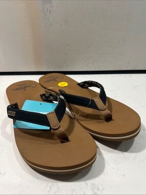 *Final price NEW!🎉 REEF Signature Cushion Sands sandals size 9